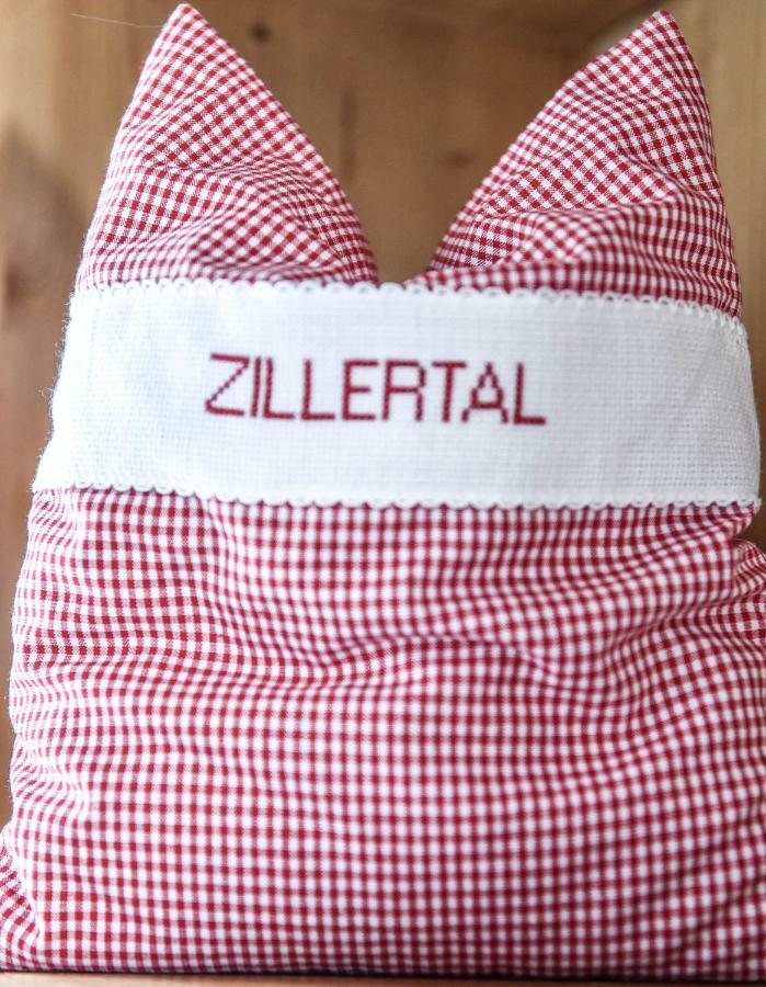 Ferienhaus Schneiderhaeusl Zillertal Stummerberg 外观 照片
